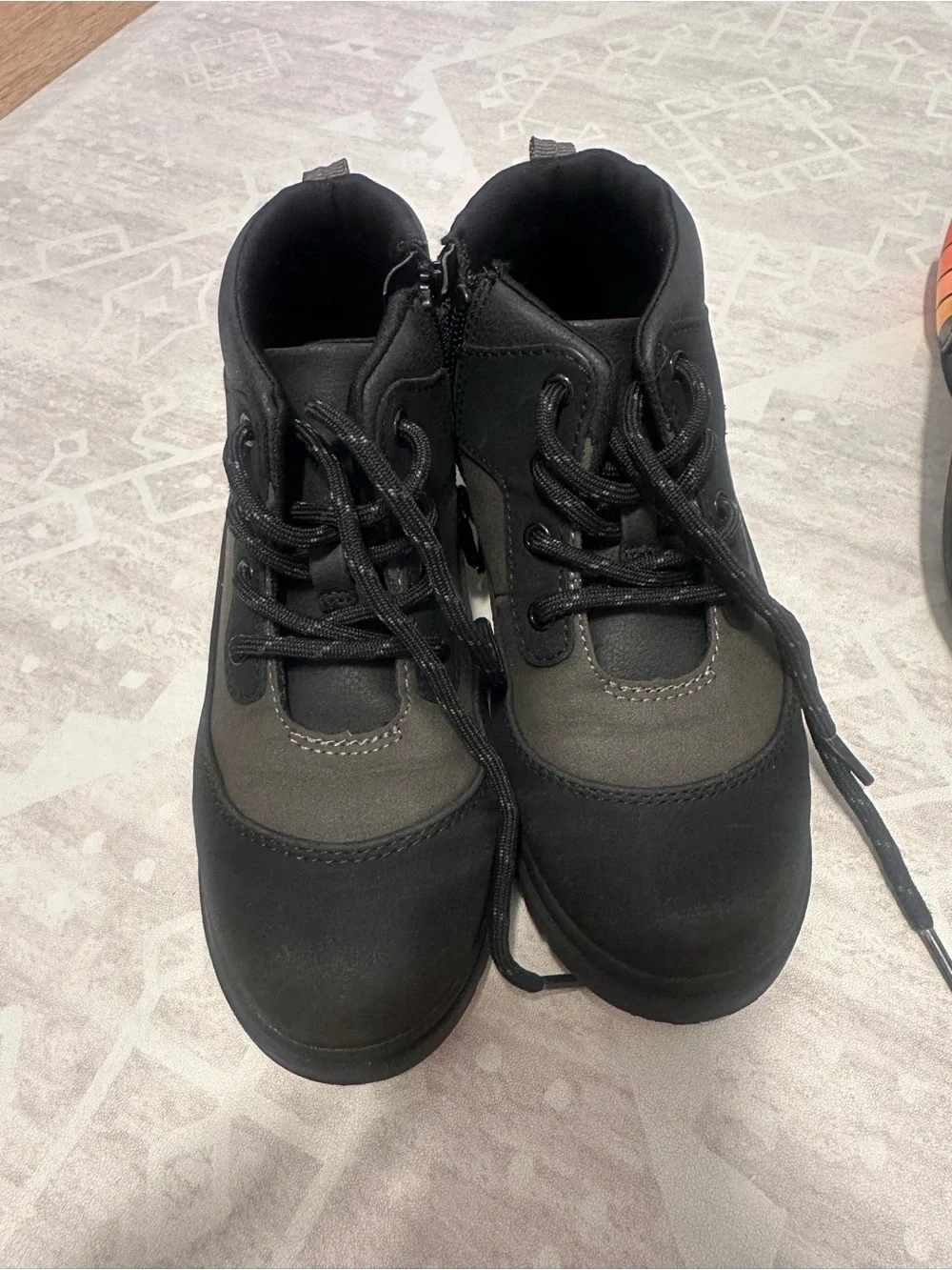 Cat & Jack Kids Black/grey Ankle Boots Size